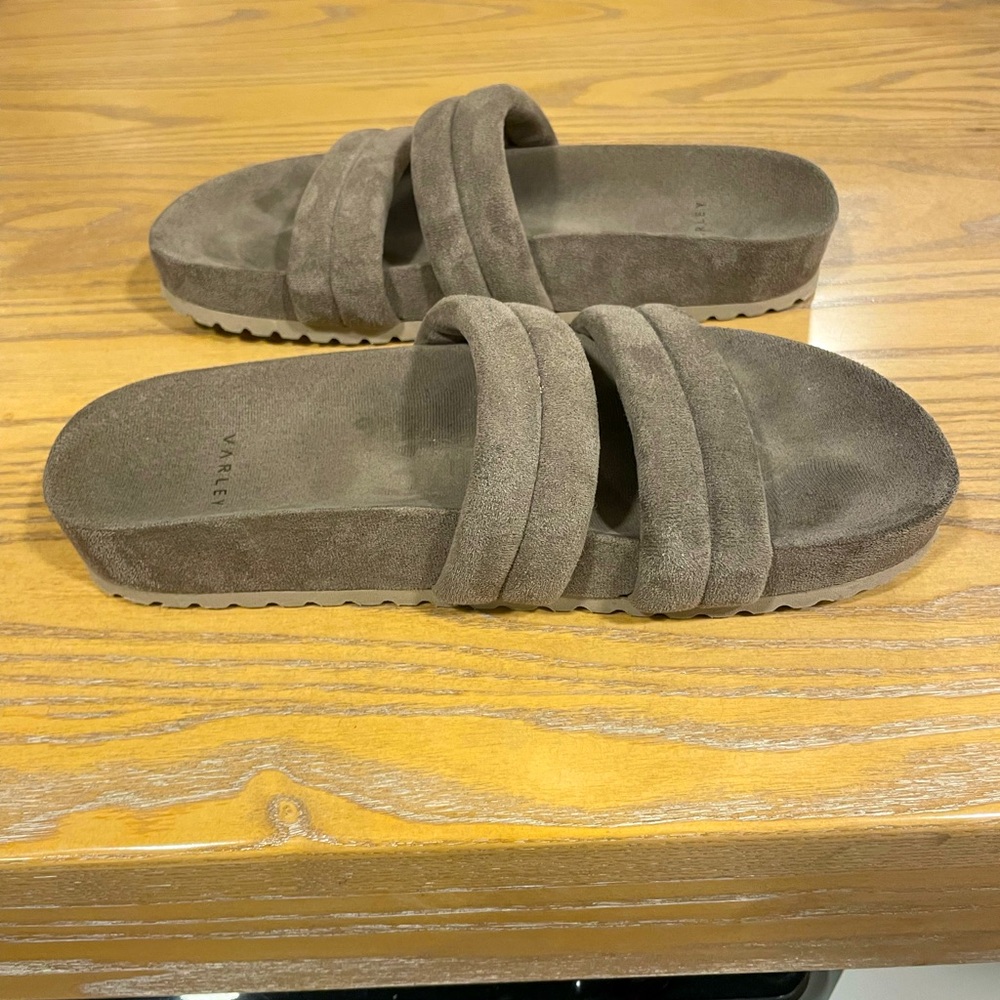 Varley Slides Size 8